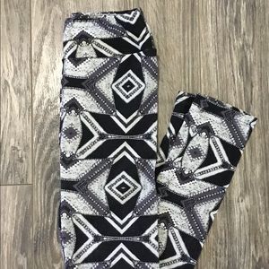 Girls lularoe designed leggings